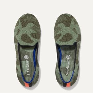 ROTHY’S The Kids Loafer‎ in Olive Camo Size 3